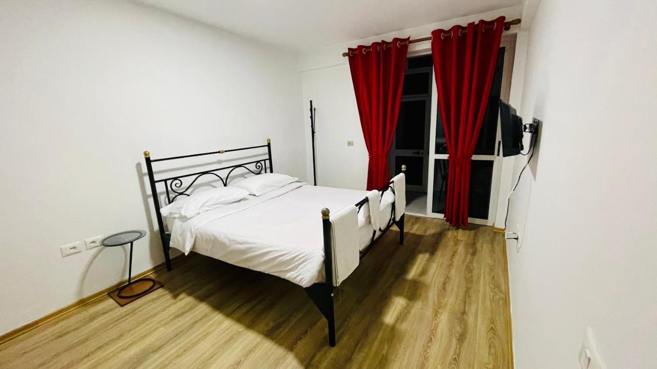 Hotel Drinos Tirana Bagian luar foto