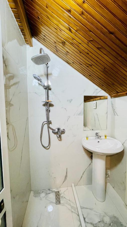 Hotel Drinos Tirana Bagian luar foto