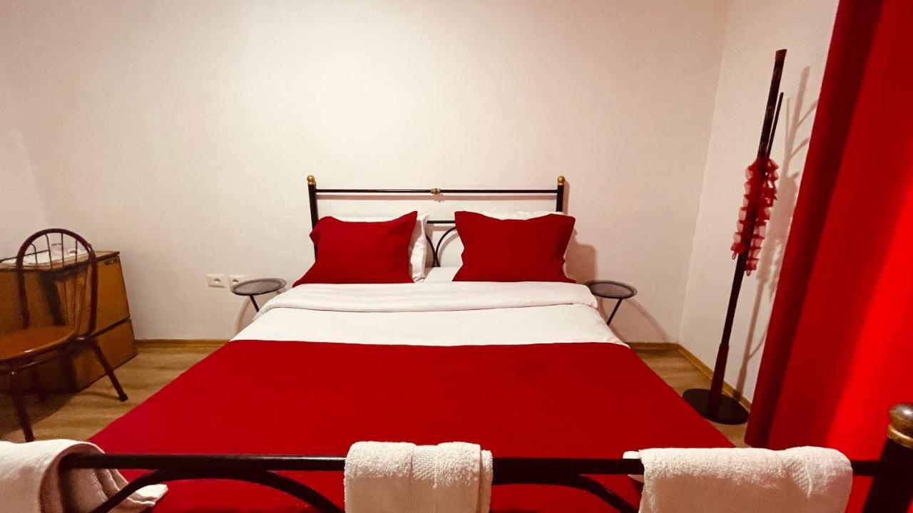 Hotel Drinos Tirana Bagian luar foto