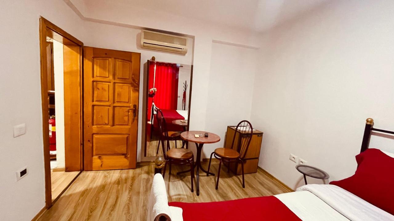 Hotel Drinos Tirana Bagian luar foto