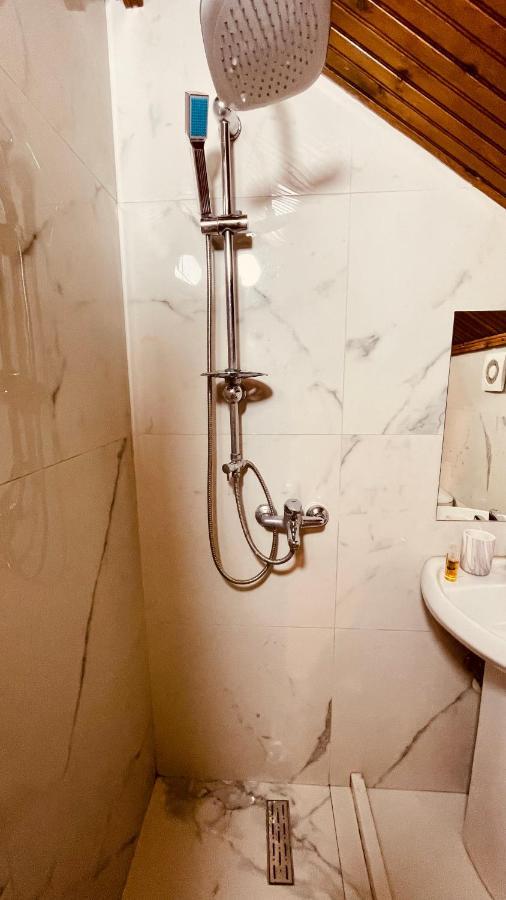 Hotel Drinos Tirana Bagian luar foto